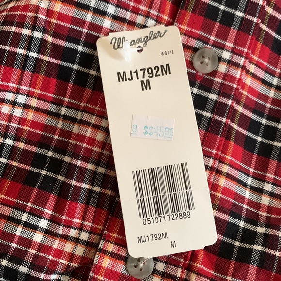Wrangler 20X plaid shirt. Size M - Picture 2 of 4